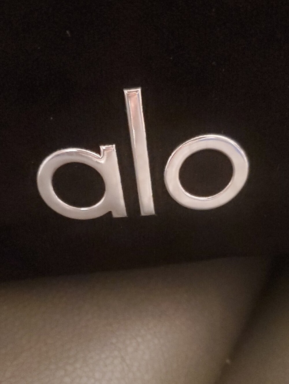 ALO Yoga Black Women's Logo Tote - Picture 2 of 6
